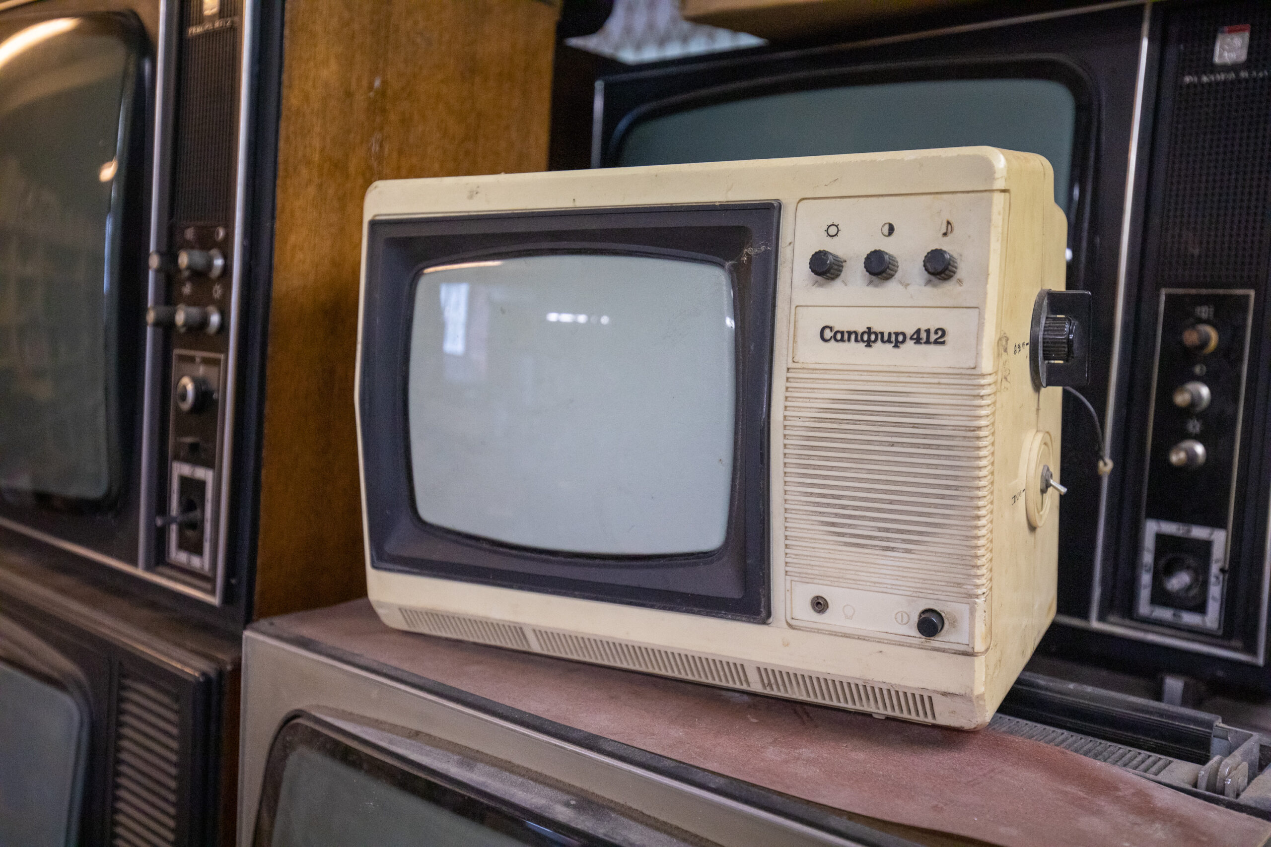 26.09.2019. Kadrina, Lääne-Virumaa. 
FOTOL: Nostalgiakeskus Kadrina, Nõukaaegne televiisor Sanfir 412 FOTO: Ain Liiva/Virumaa Teataja